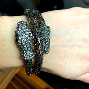 Dark grey snake bracelet🌚💎